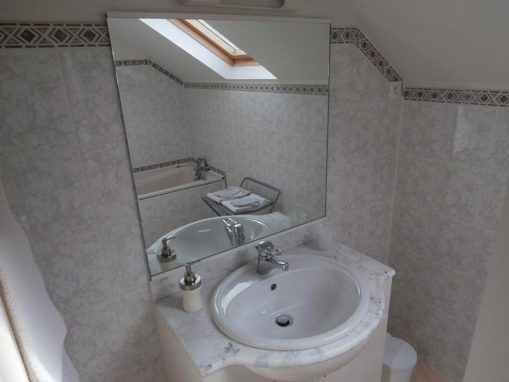 Le Cardonnet Bed and Breakfast Pont-Saint-Pierre Rum bild