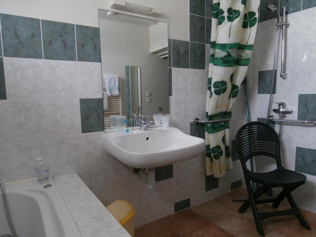 Le Cardonnet Bed and Breakfast Pont-Saint-Pierre Rum bild